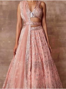 Wedding Lehenga pink with Silver Accents Medium size new glamorous